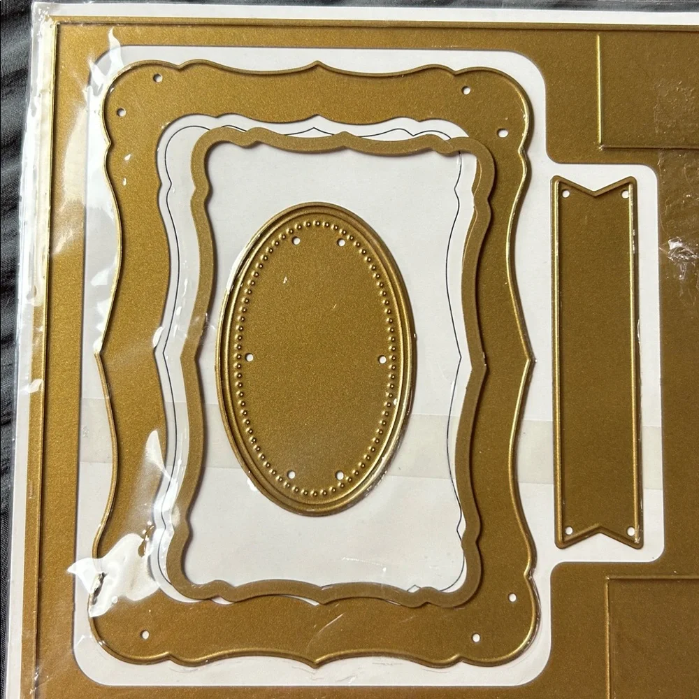 Bundle of Cricut Cuttlebug Anna Griffin Magnetic Cutting Mat & Window Frame Dies